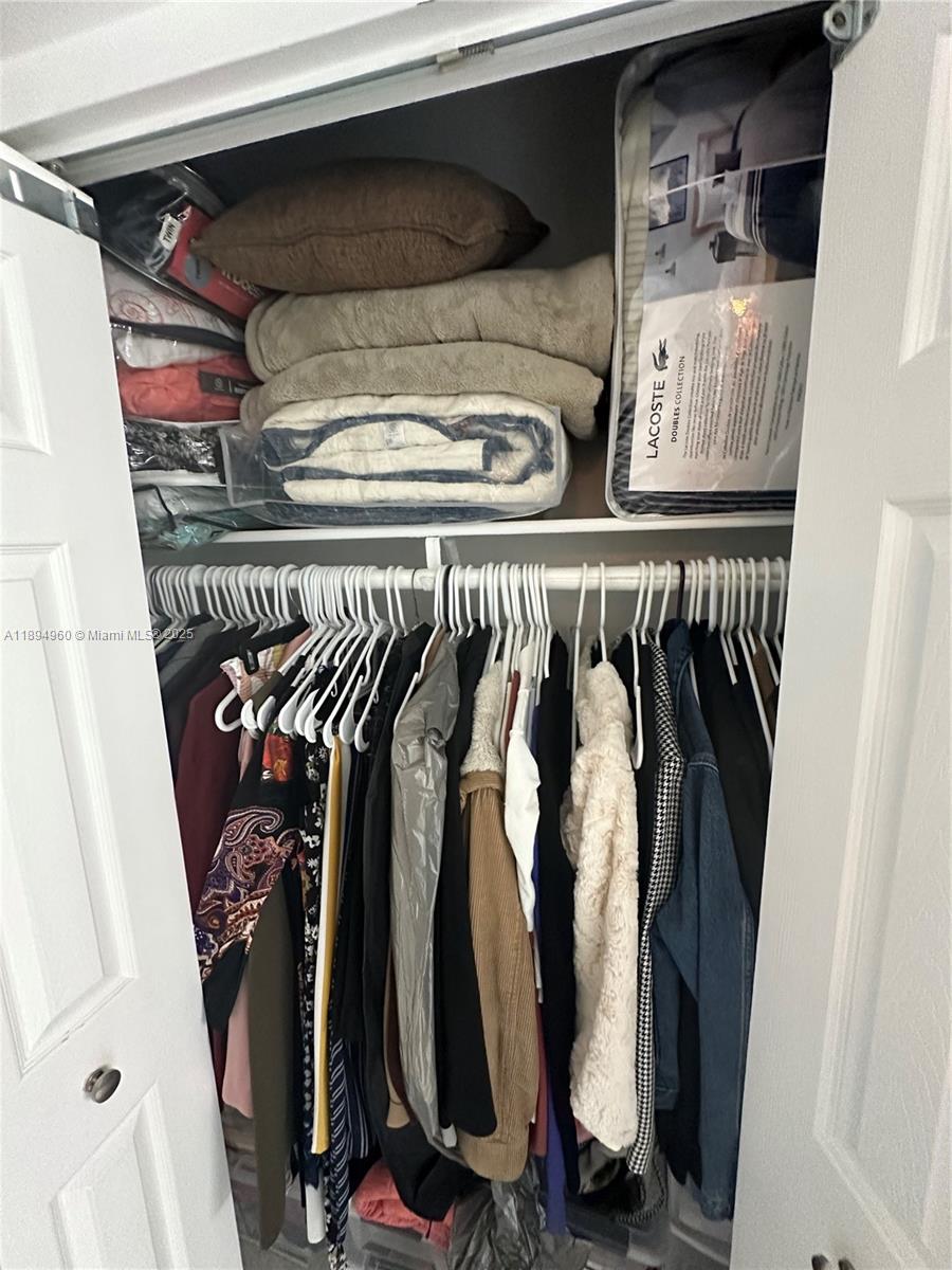 image Arlen House East Condo18