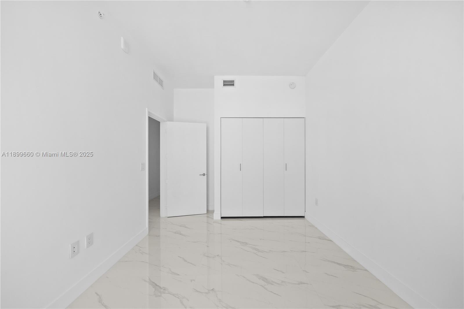 700 NE 24th St #PH-5701 Miami, FL 33137