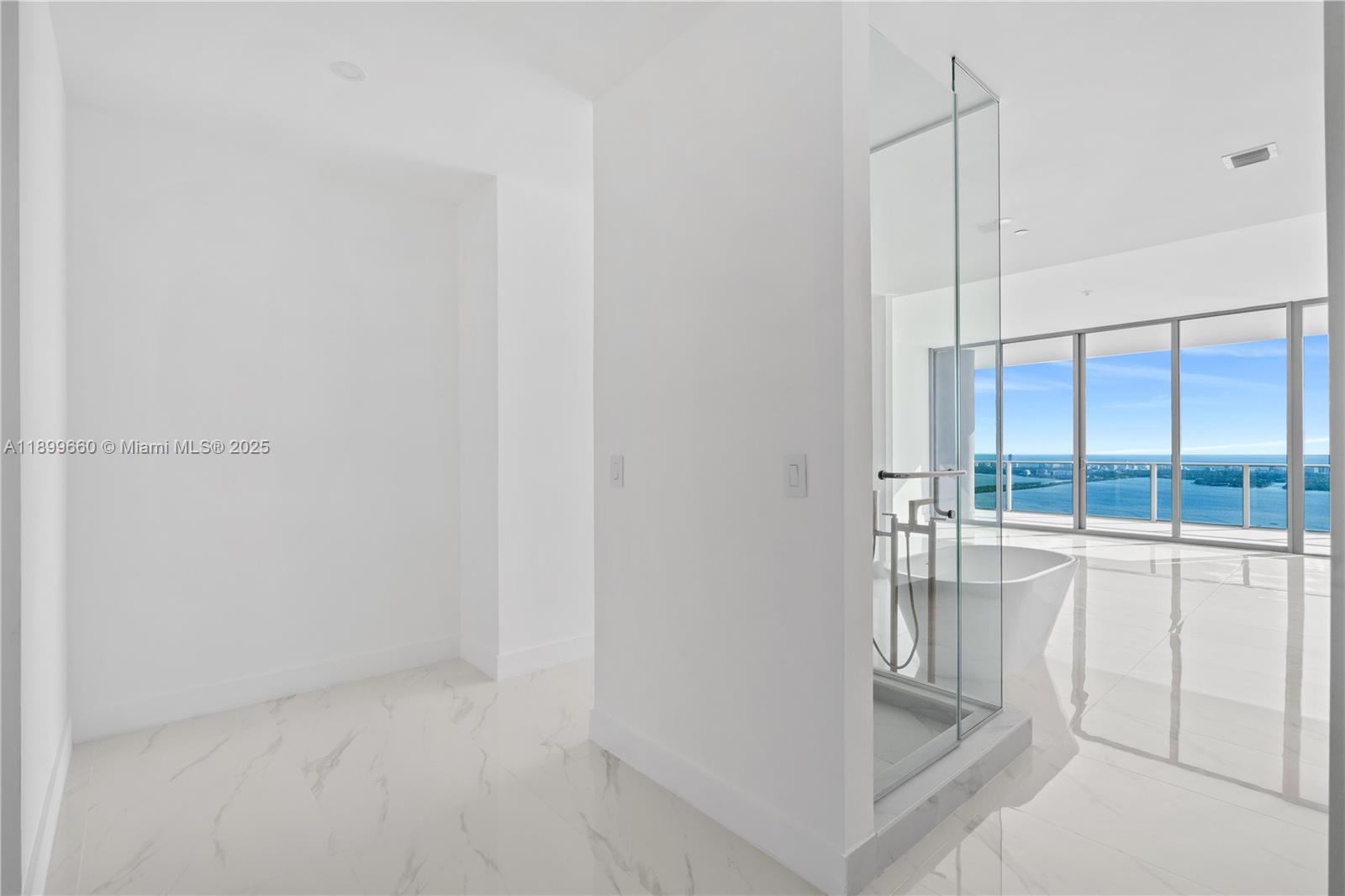 700 NE 24th St #PH-5701 Miami, FL 33137