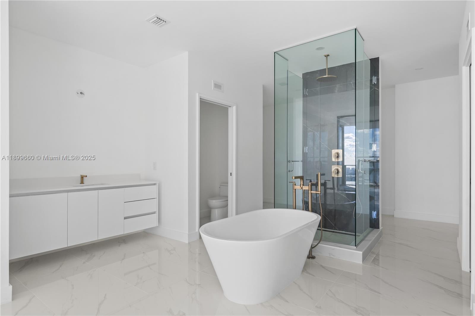 700 NE 24th St #PH-5701 Miami, FL 33137