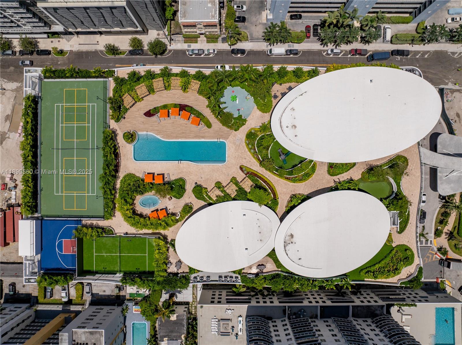 700 NE 24th St #PH-5701 Miami, FL 33137