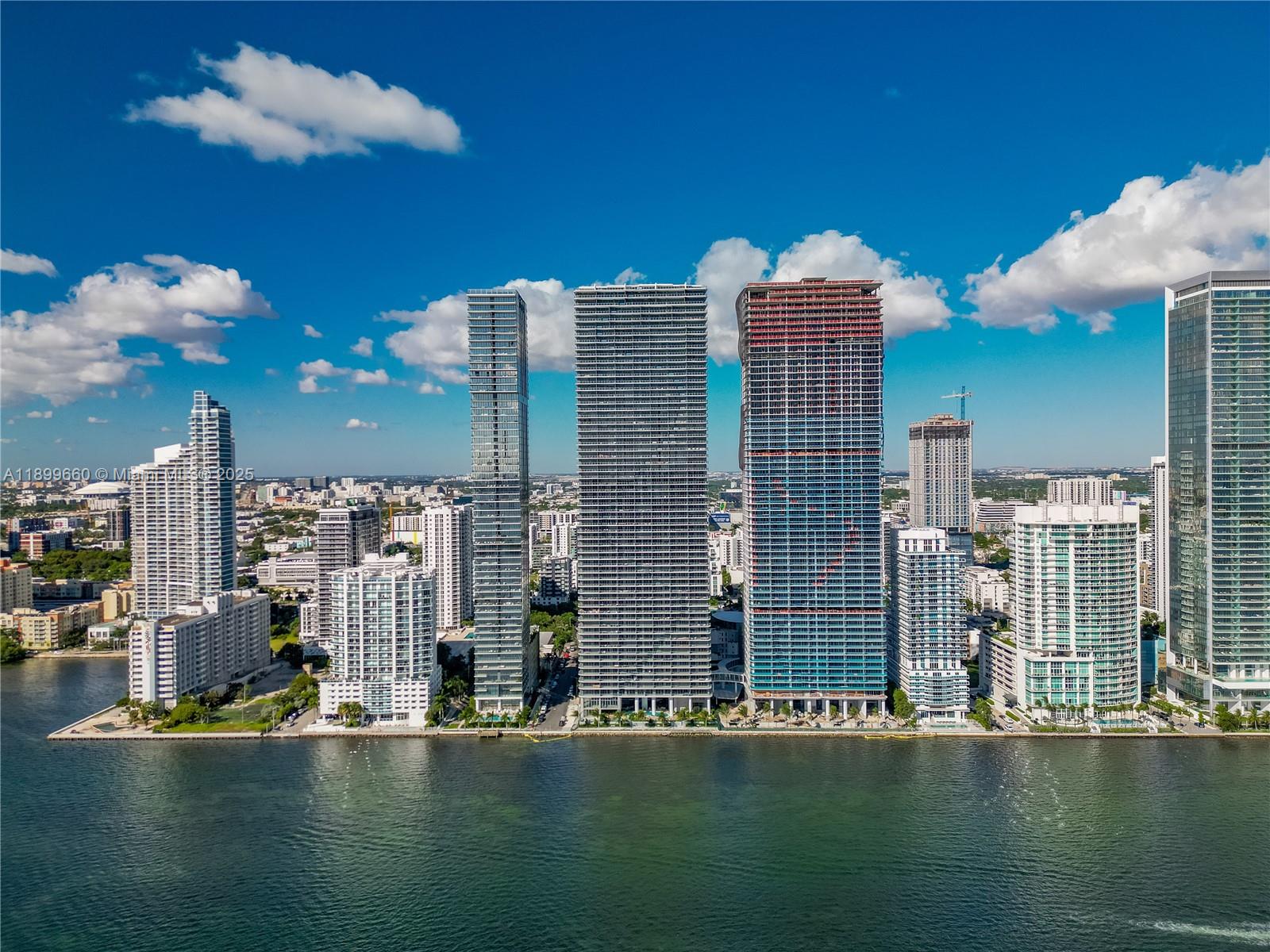 700 NE 24th St #PH-5701 Miami, FL 33137