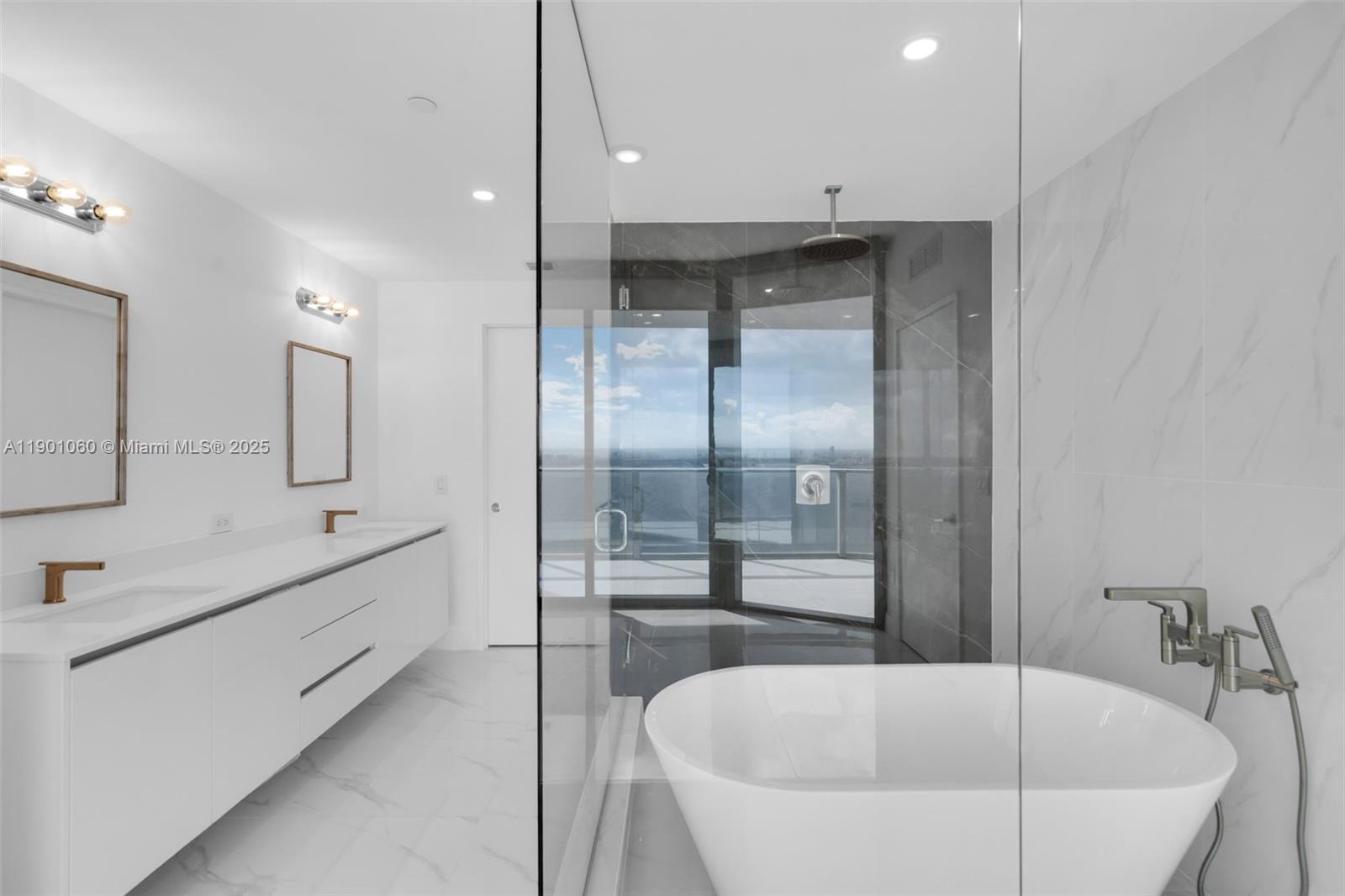 image Aria Reserve35