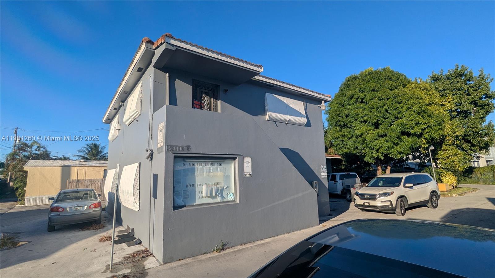 4111 NW 37th Ave