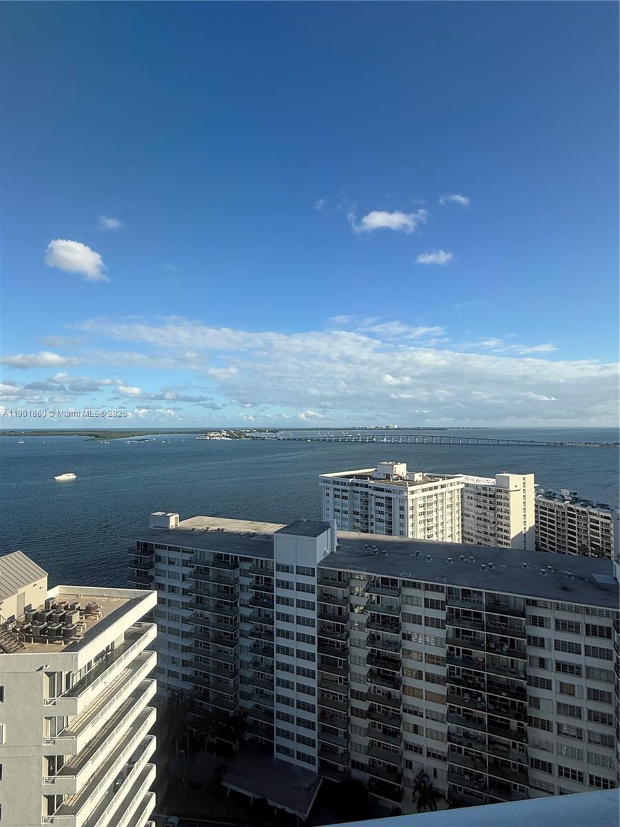 image The Emerald At Brickell4