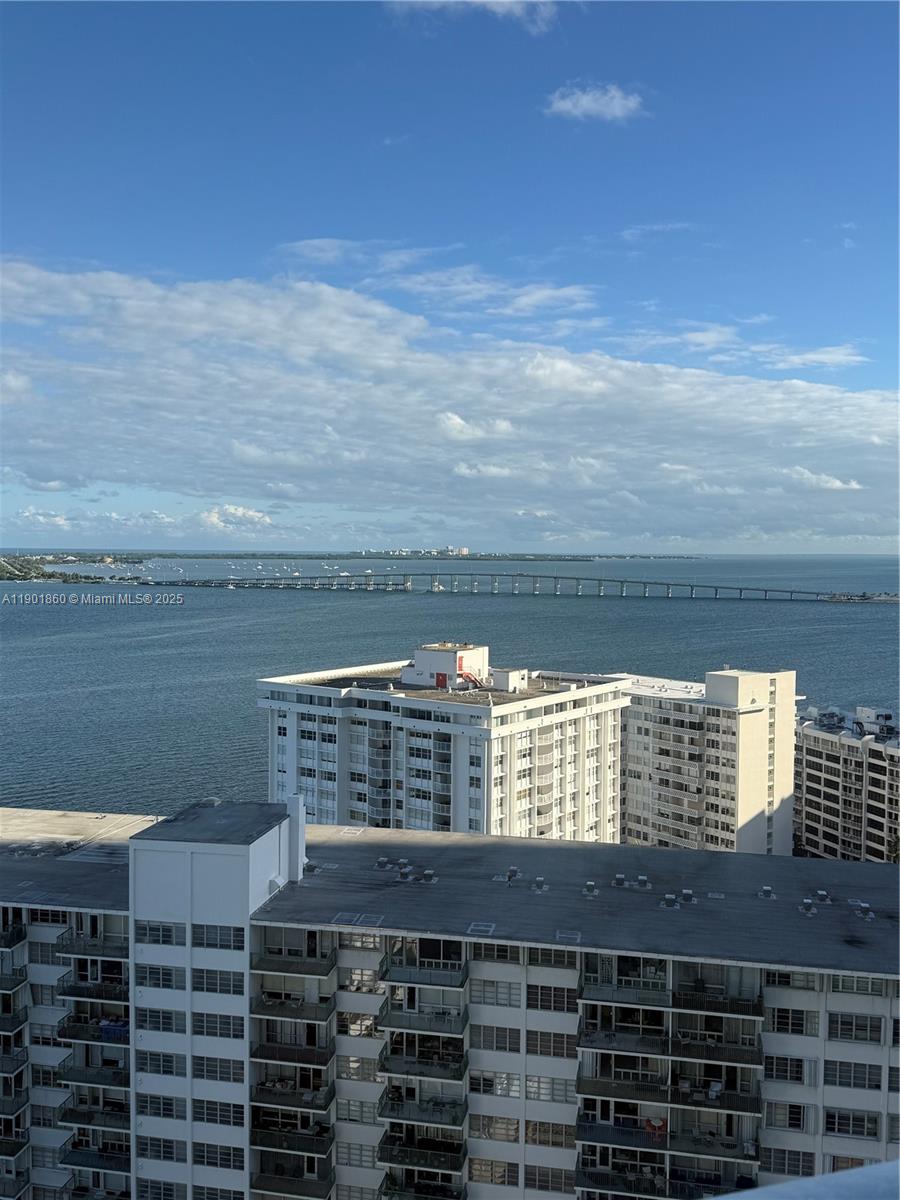 image The Emerald At Brickell6