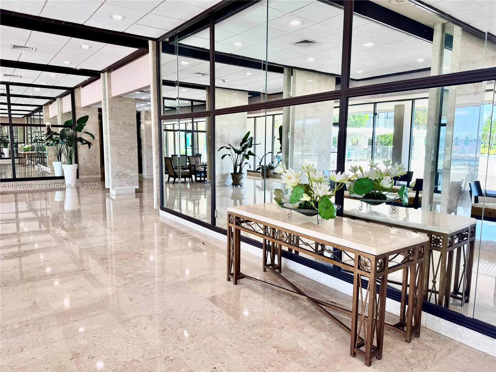 image Arlen House Condo13