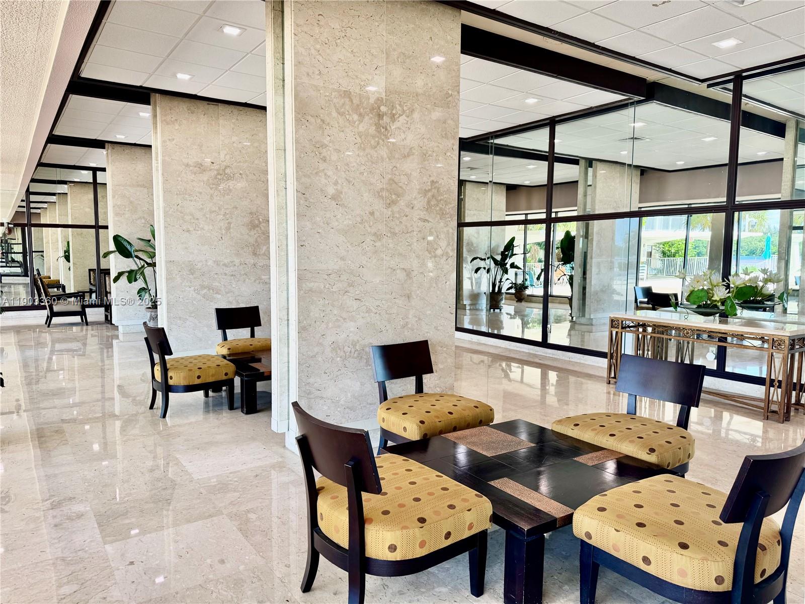 image Arlen House Condo15