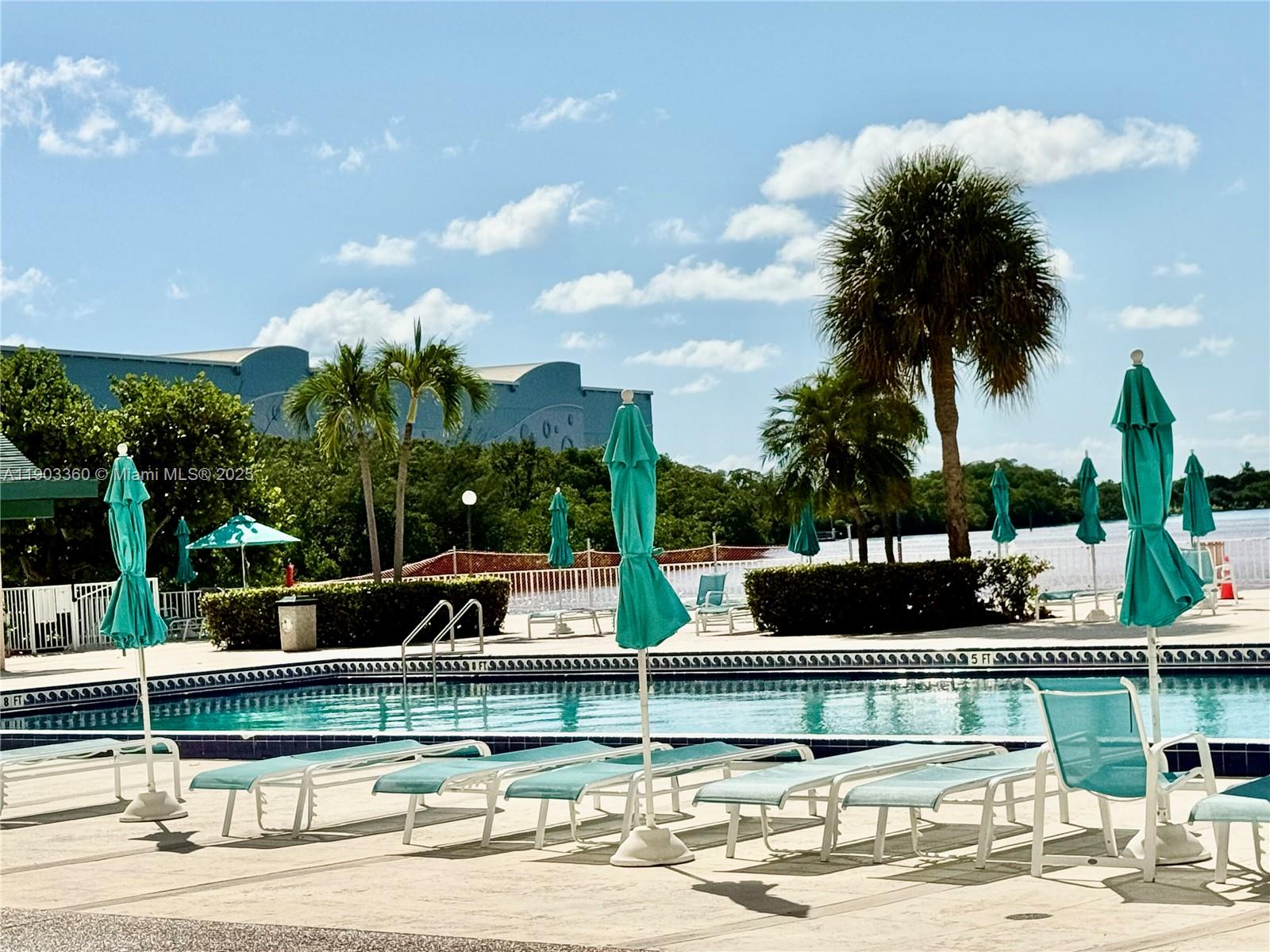 image Arlen House Condo21