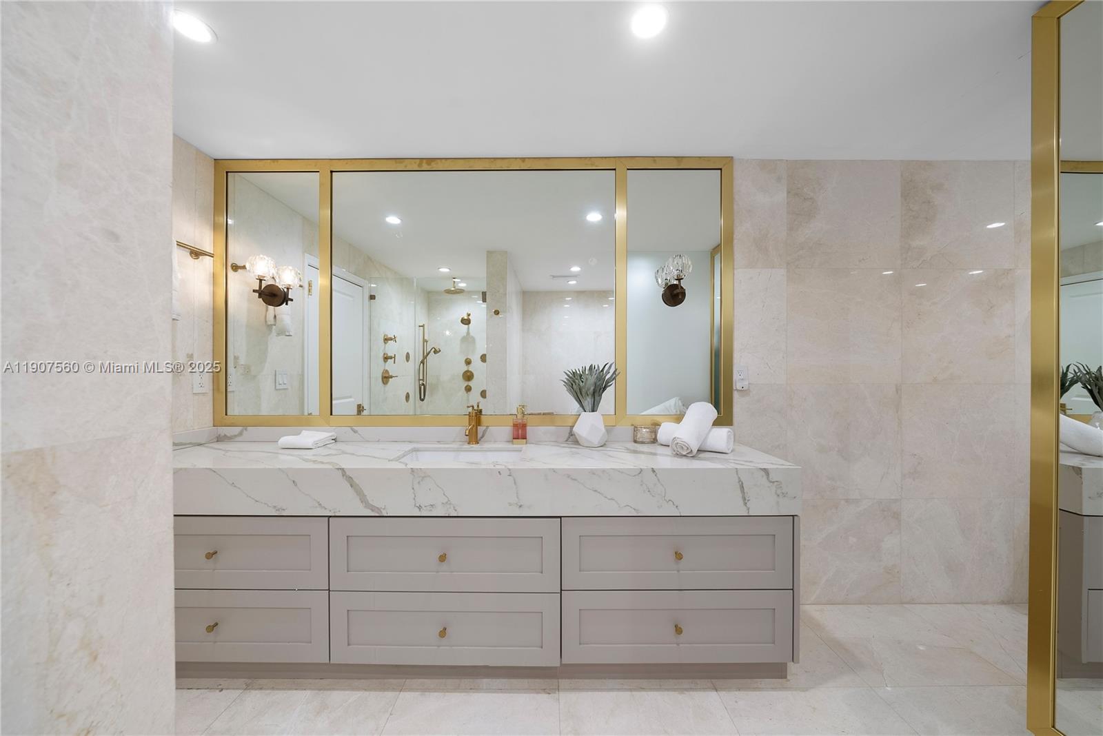 1925 Brickell Ave #DPH3 Miami, FL 33129