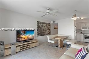 1435 SE 15th St #103 Fort Lauderdale, FL 33316