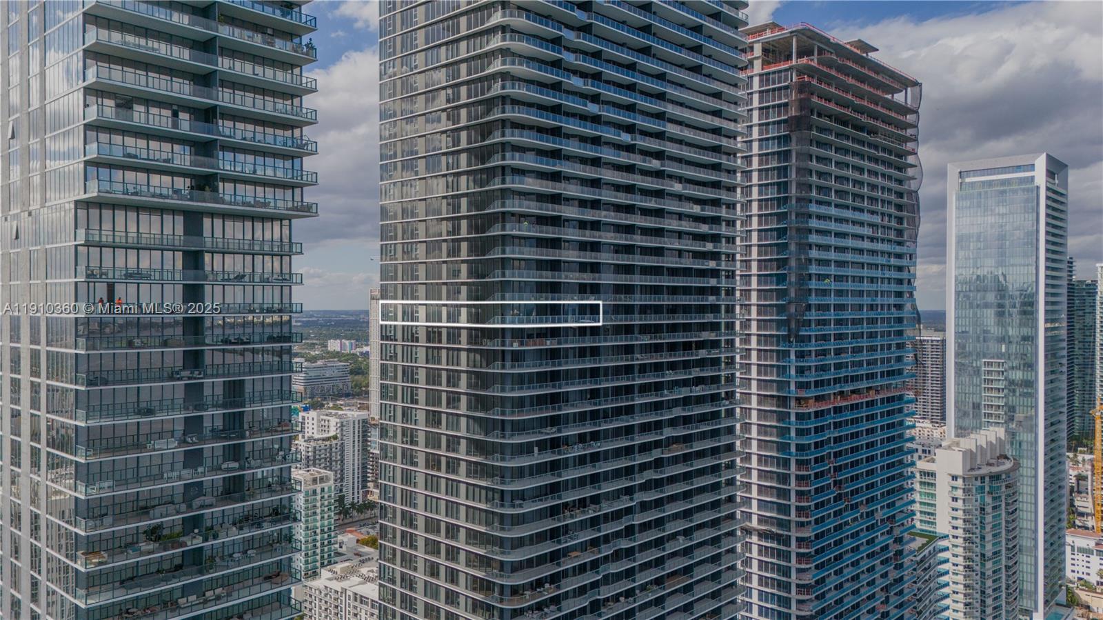 700 NE 24th St #4407