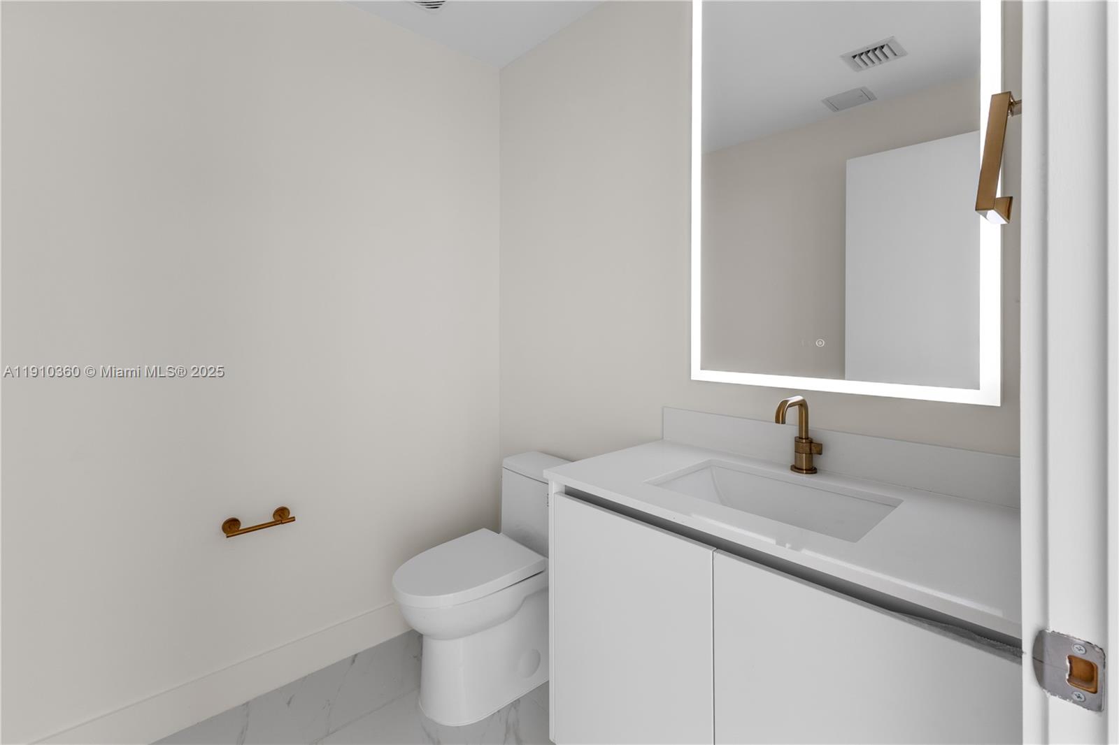 700 NE 24th St #4407 Miami, FL 33137