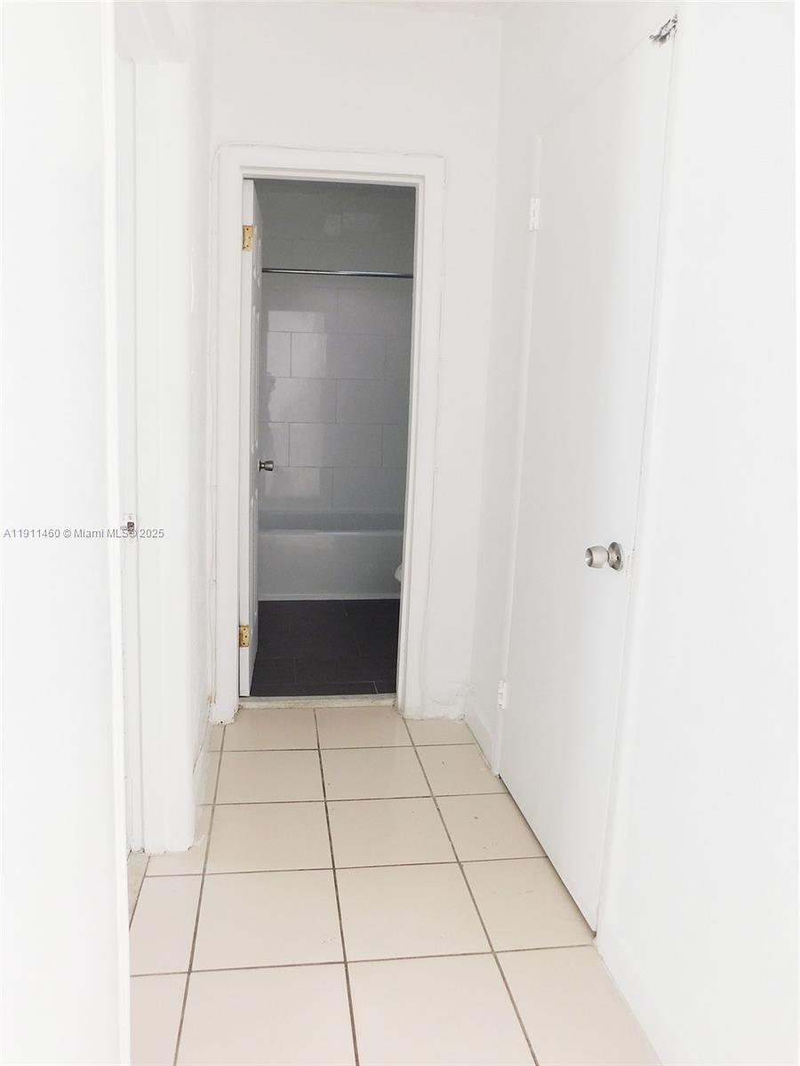 1247 Marseille Dr #113 Miami Beach, FL 33141