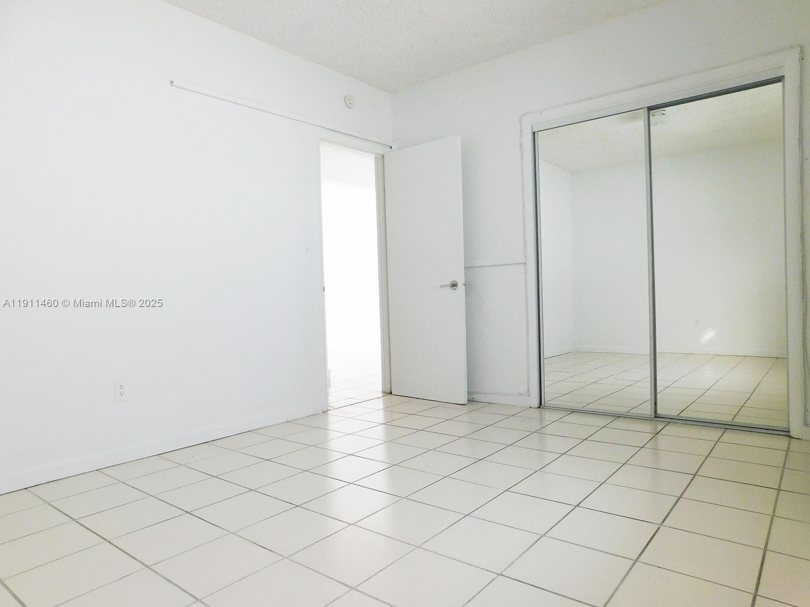 1247 Marseille Dr #113 Miami Beach, FL 33141