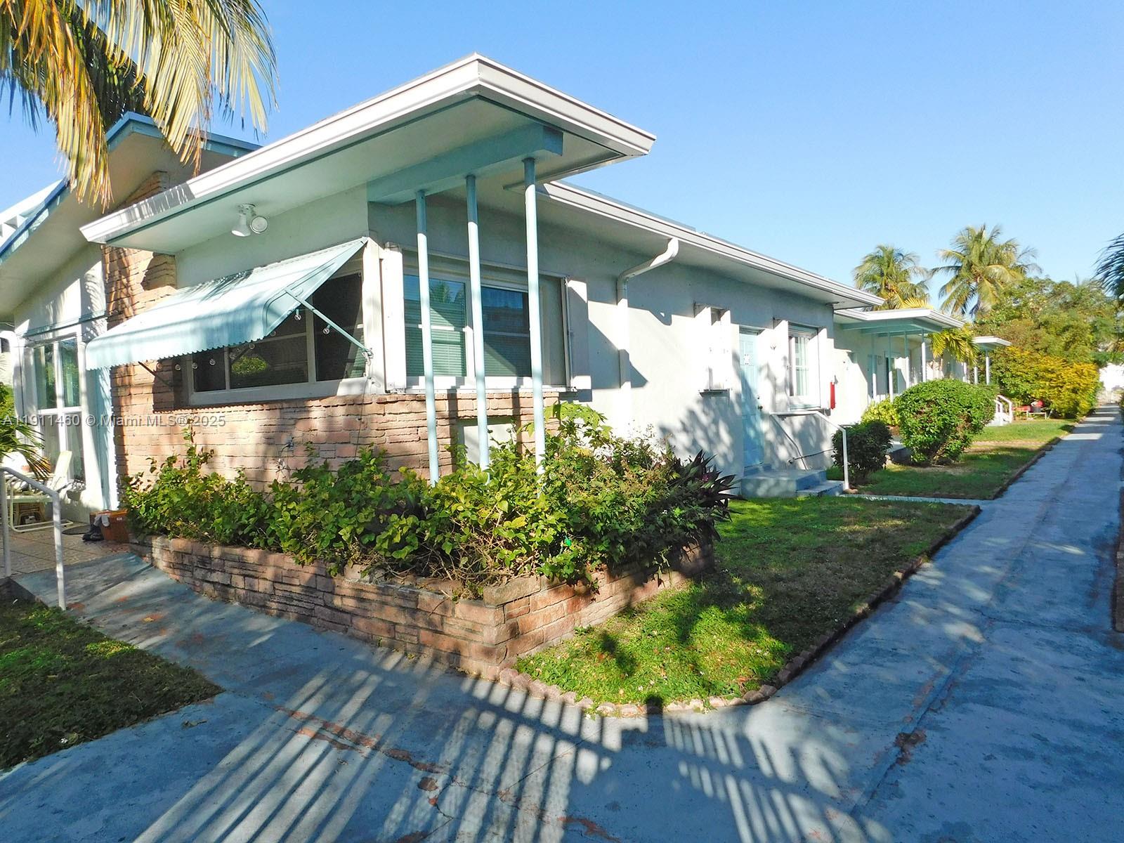 1247 Marseille Dr #113 Miami Beach, FL 33141