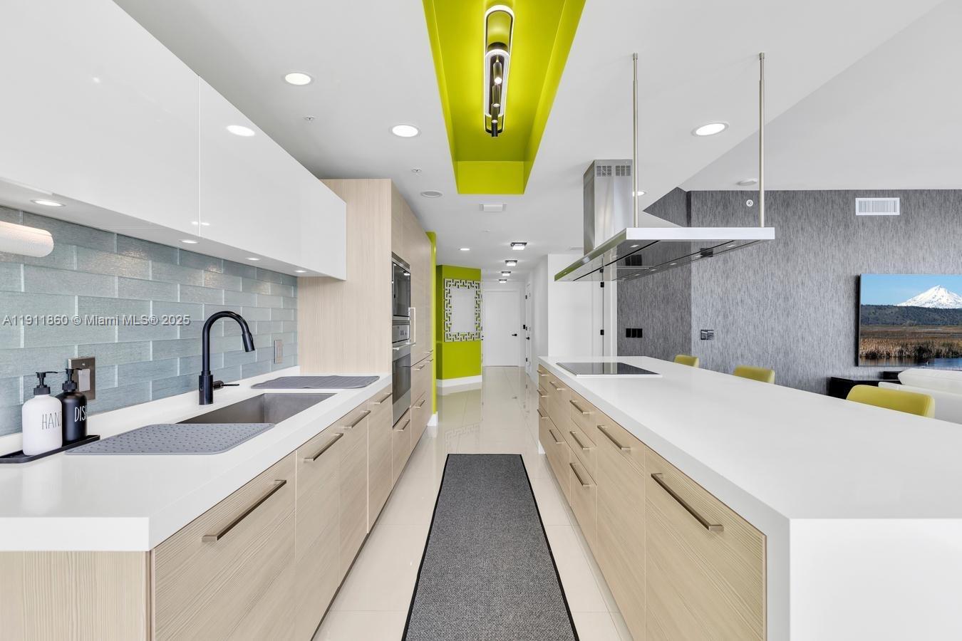 17111 SE Biscayne Blvd #909 North Miami Beach, FL 33160