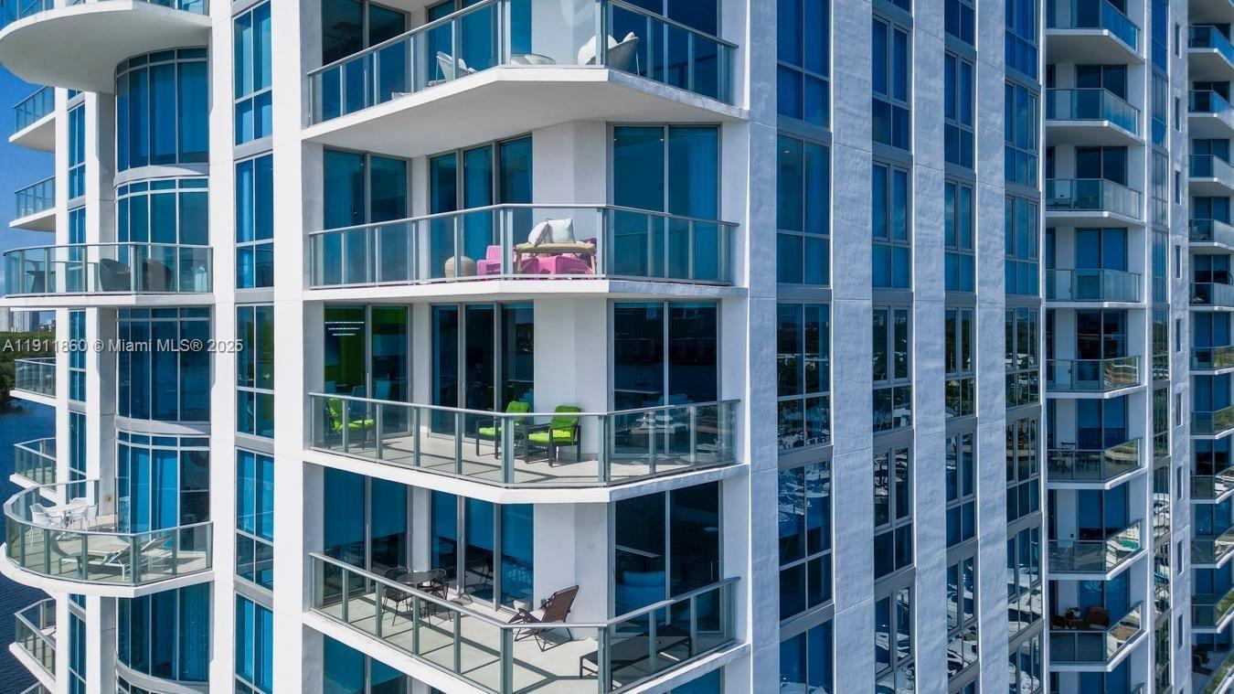 17111 SE Biscayne Blvd #909 North Miami Beach, FL 33160