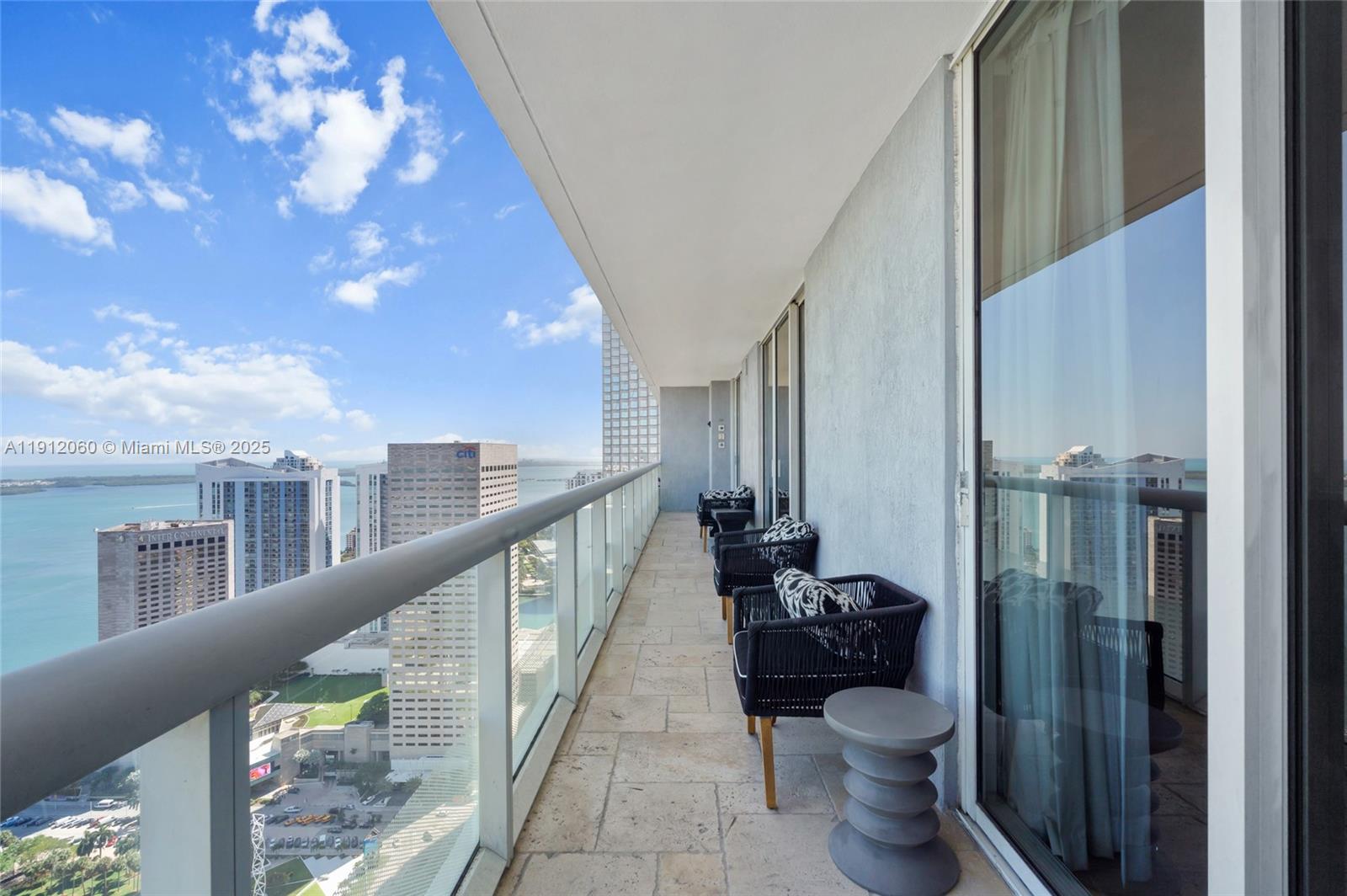 50 Biscayne Blvd #4808 Miami, FL 33132