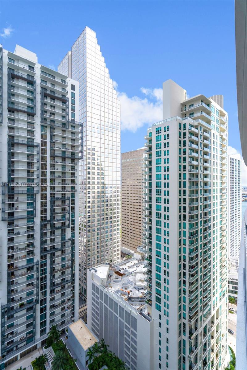 300 Biscayne Blvd Way #3009W Miami, FL 33131