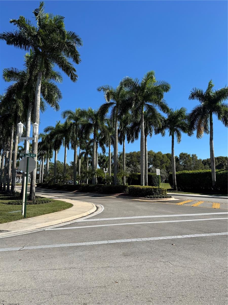 17061 NW 17th St Pembroke Pines, FL 33028