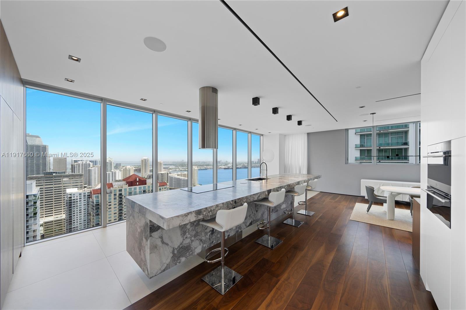 1300 Brickell Bay Dr #4401 Miami, FL 33131