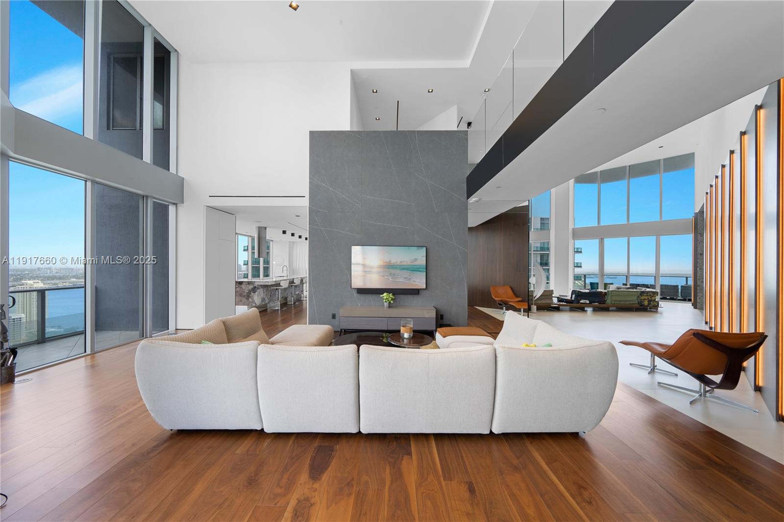 1300 Brickell Bay Dr #4401 Miami, FL 33131