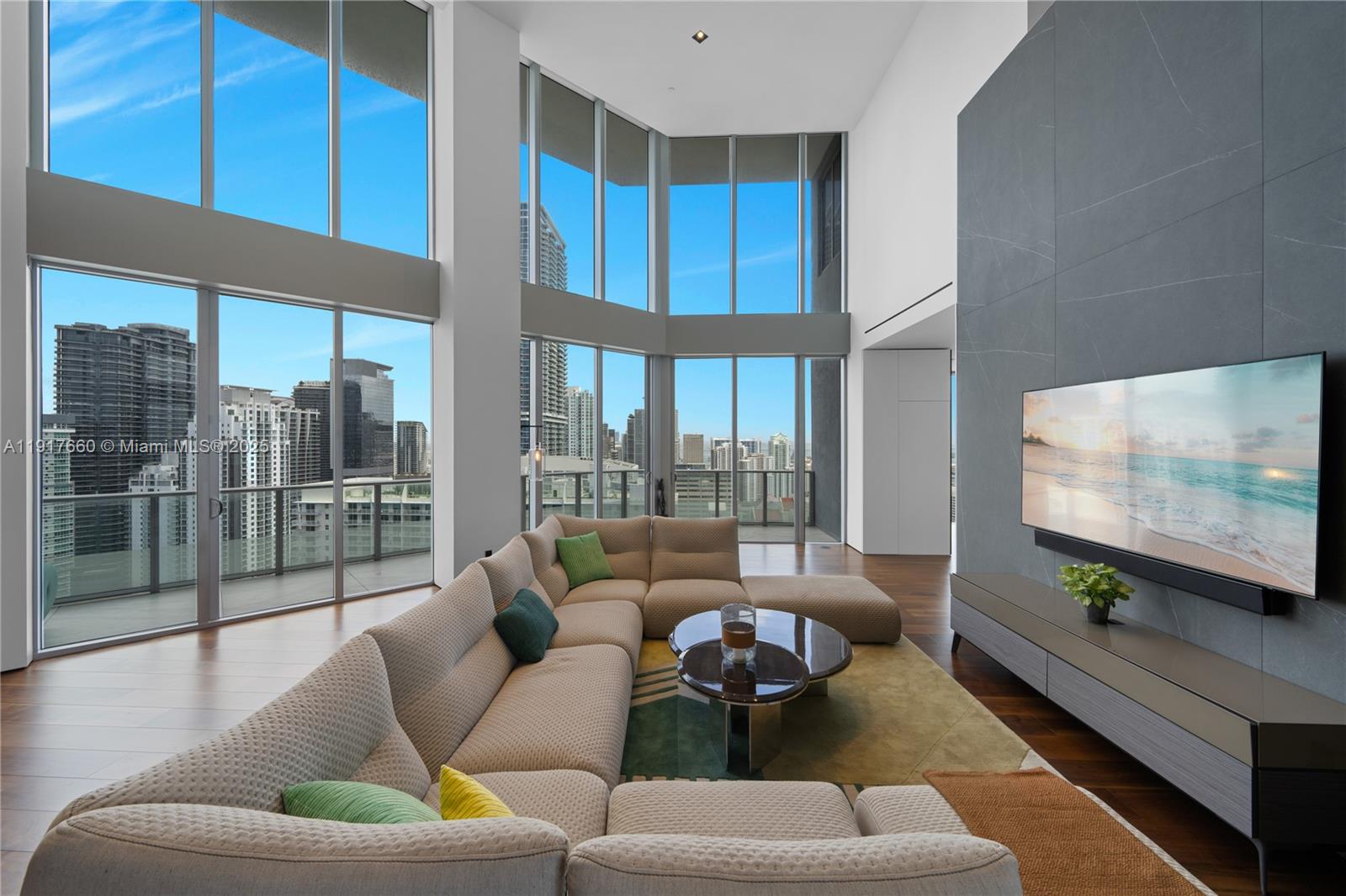 1300 Brickell Bay Dr #4401 Miami, FL 33131