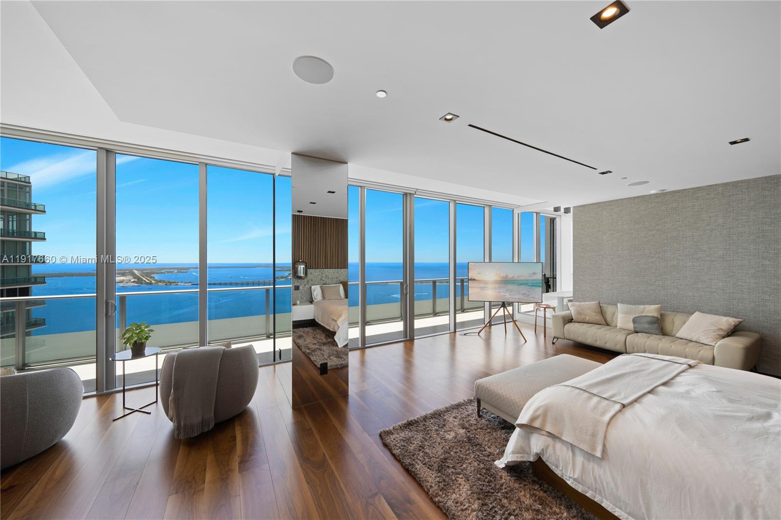 1300 Brickell Bay Dr #4401 Miami, FL 33131