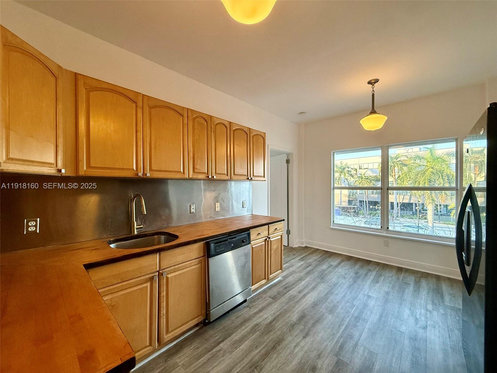 4035 N Meridian Ave #306 Miami Beach, FL 33140