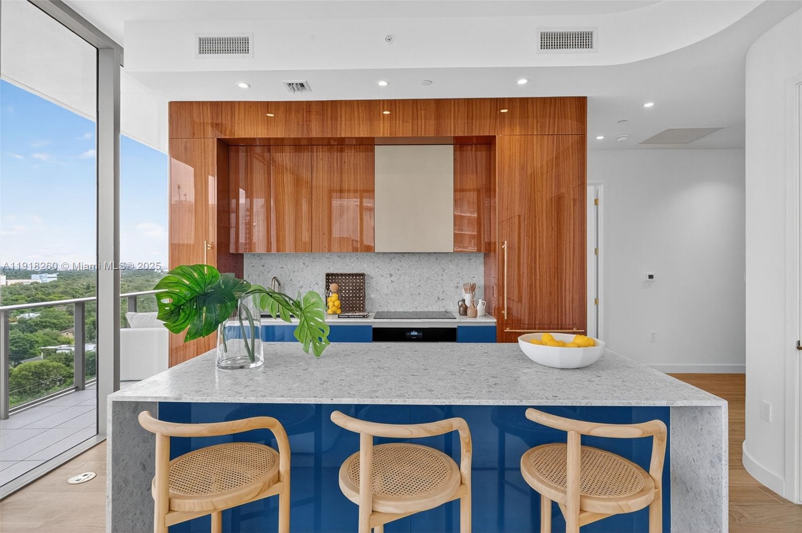 2655 S Bayshore Dr #1409 Miami, FL 33133