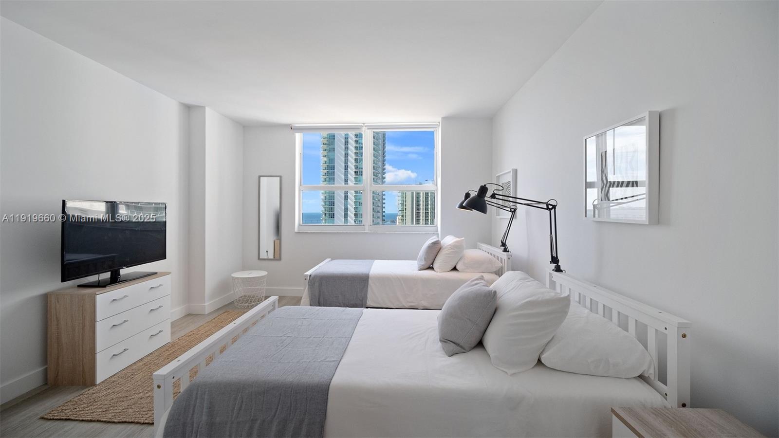 1155 Brickell Bay Dr #2203 Miami, FL 33131