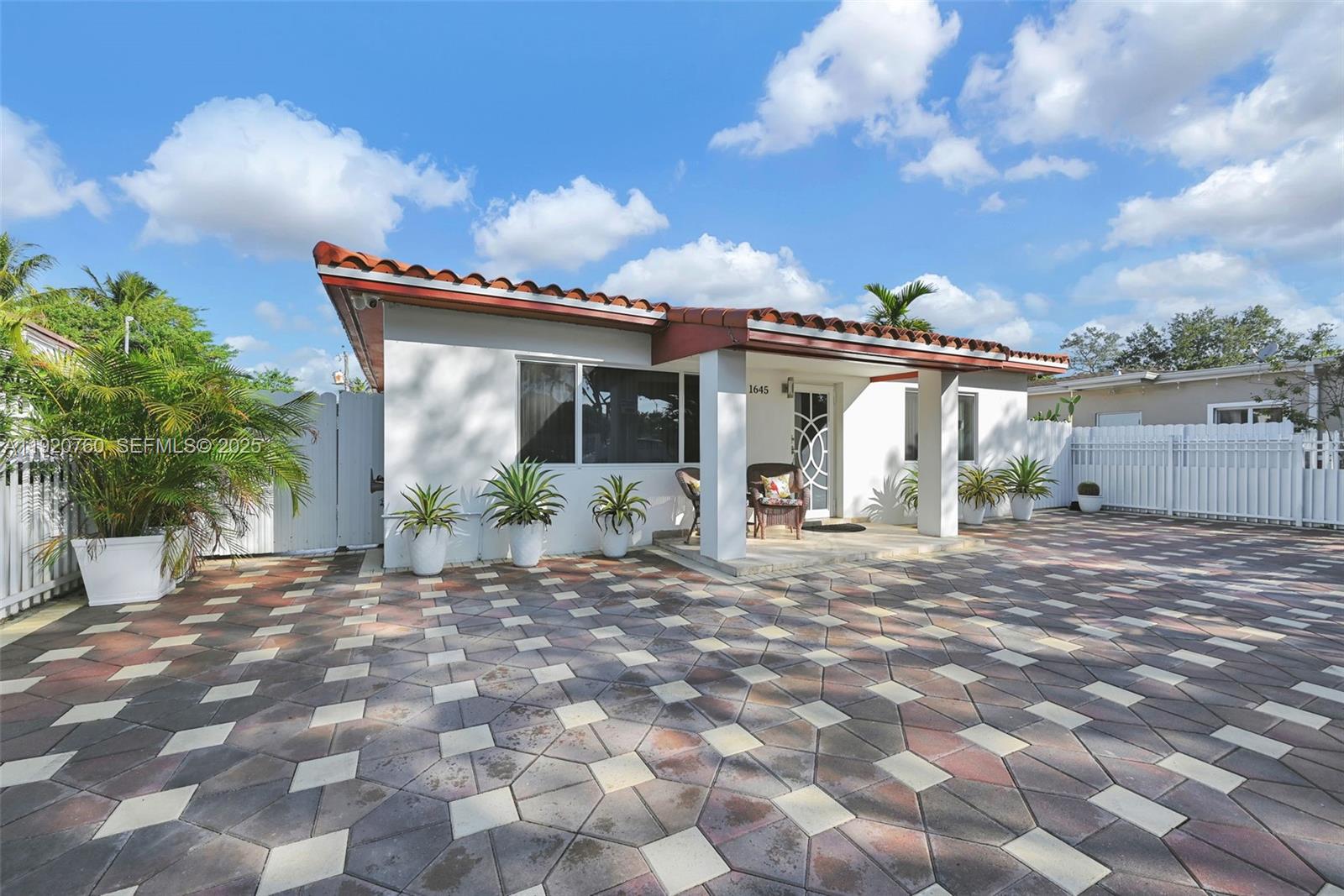 1645 NW 120th St North Miami, FL 33167