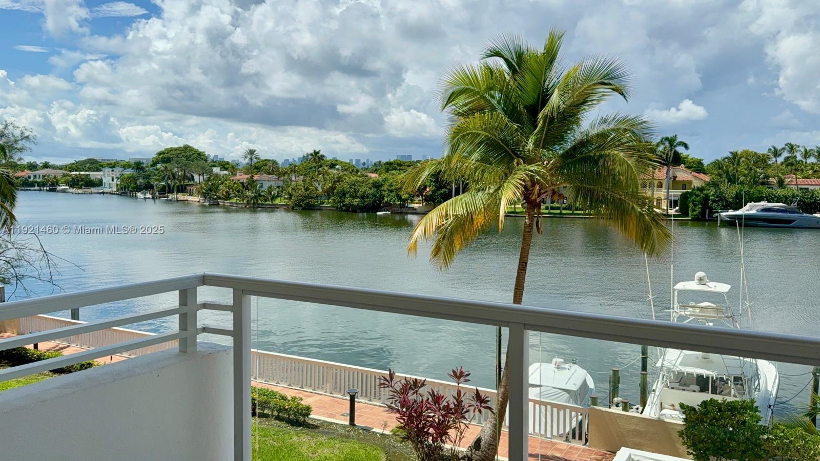 5600 Collins Ave #4H