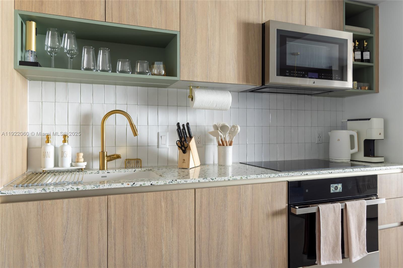 159 NE 6th St #3209 Miami, FL 33132