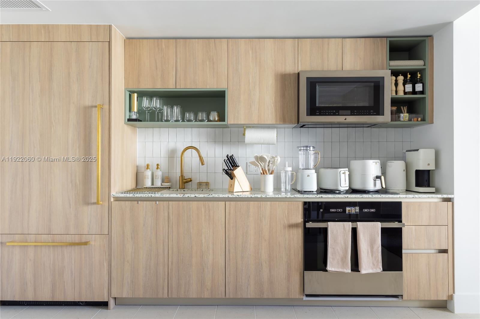 159 NE 6th St #3209 Miami, FL 33132