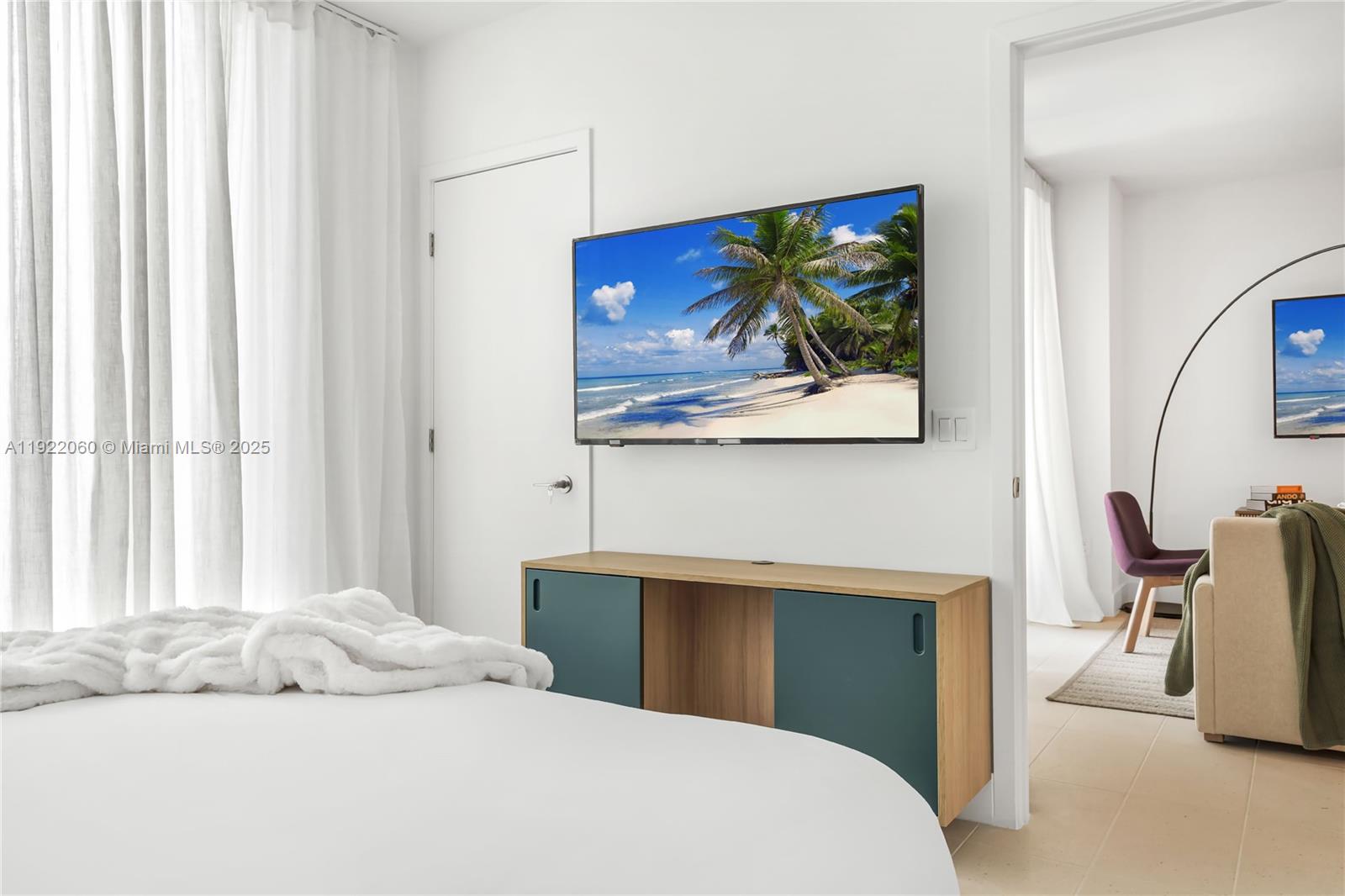 159 NE 6th St #3209 Miami, FL 33132