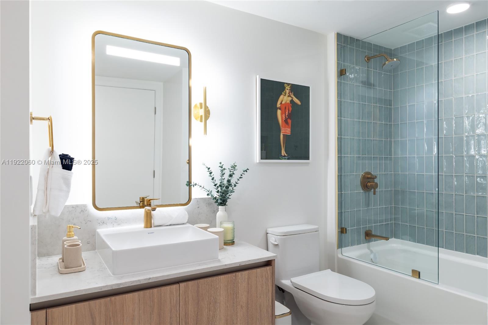 159 NE 6th St #3209 Miami, FL 33132