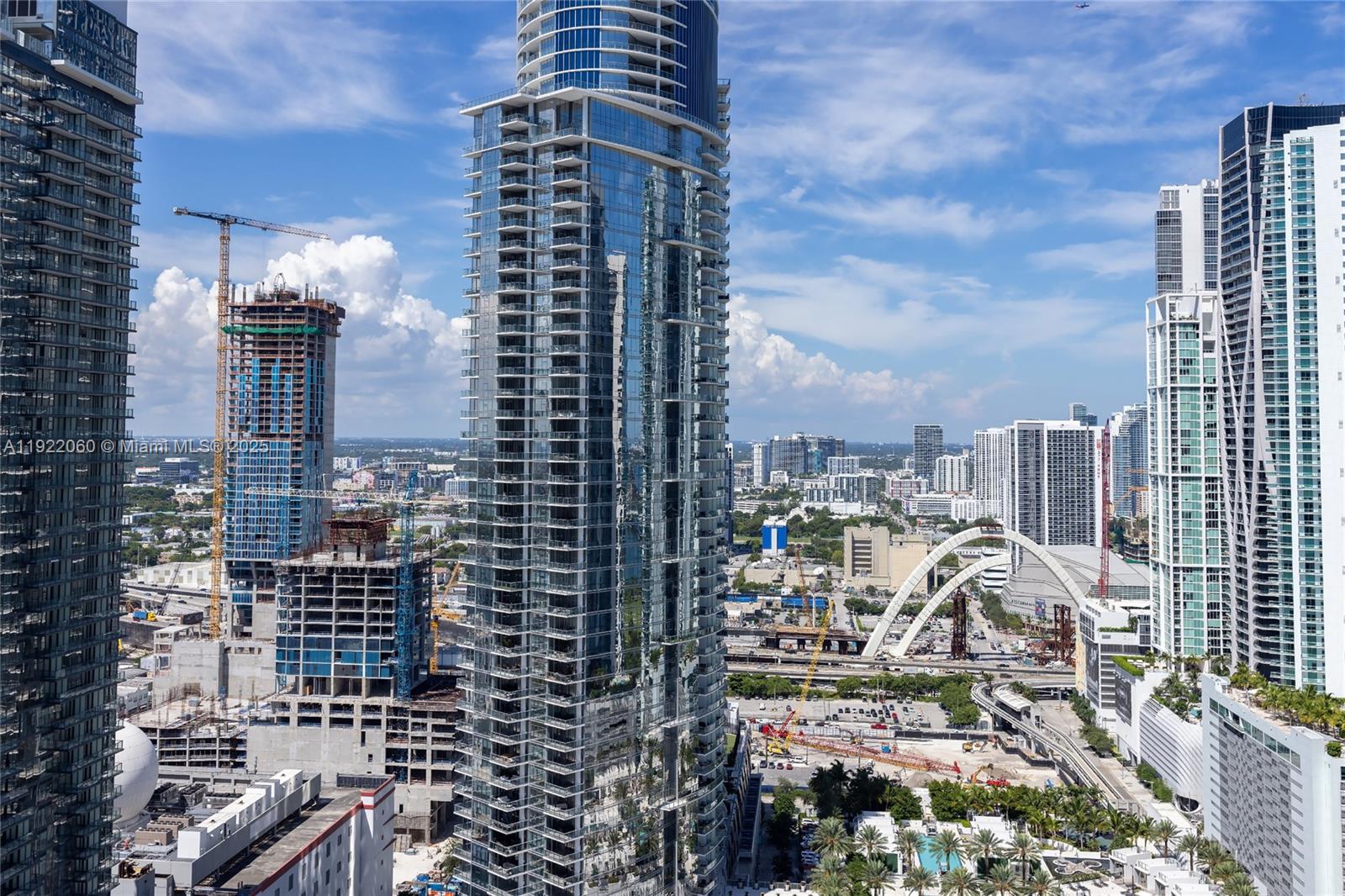 159 NE 6th St #3209 Miami, FL 33132