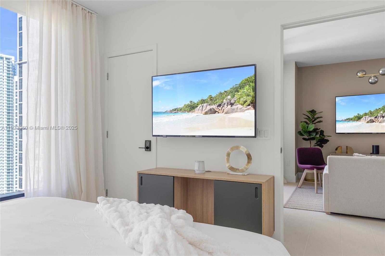 159 NE 6th St #3209 Miami, FL 33132