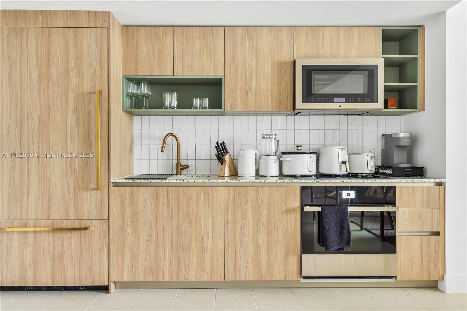 159 NE 6th St #3209 Miami, FL 33132