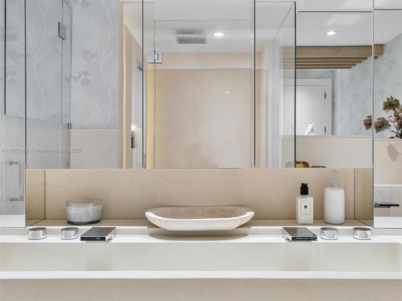 image 1 Hotel & Homes54