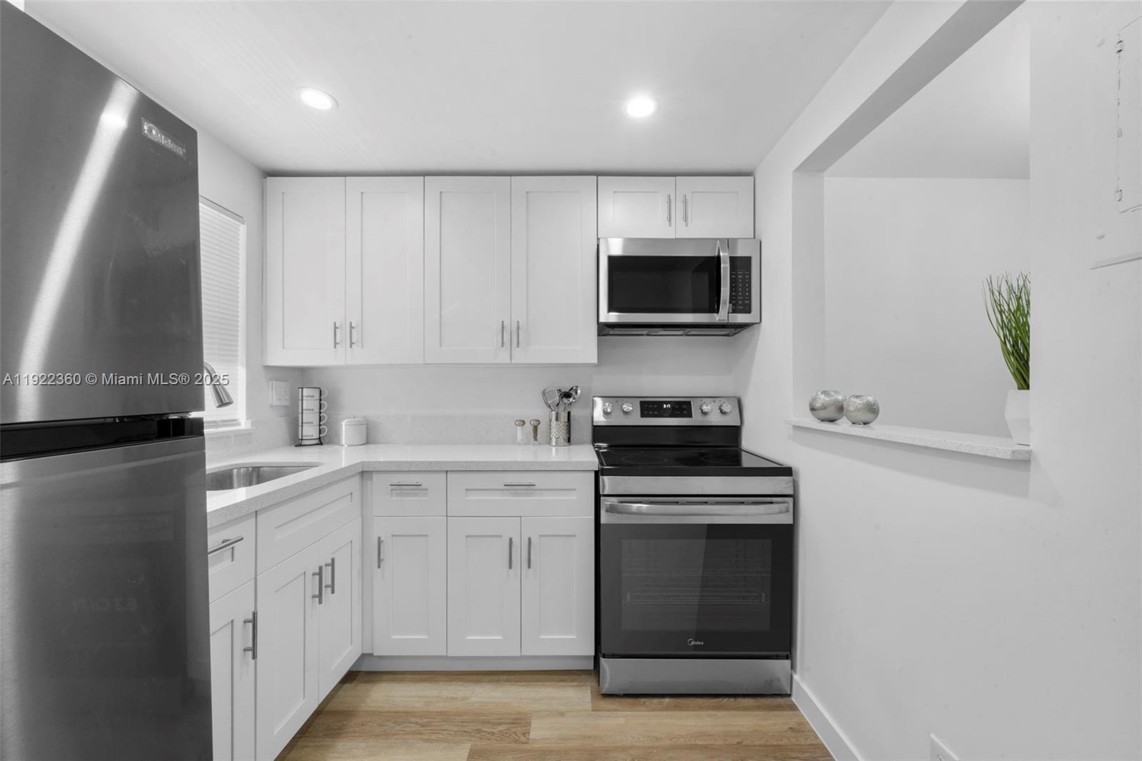 9601 Sunrise Lks Blvd #206