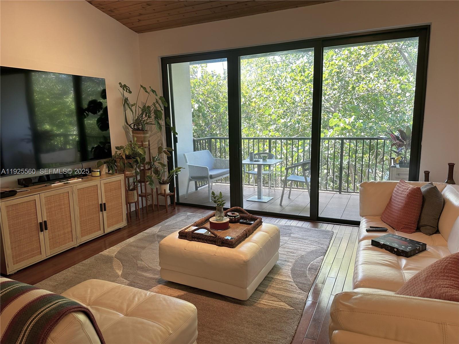 55 Ocean Ln Dr #4020 Key Biscayne, FL 33149