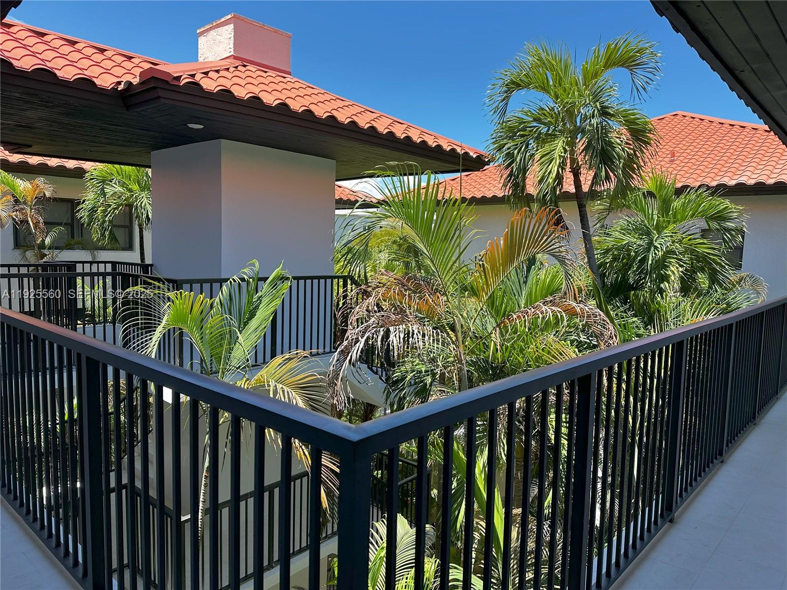 55 Ocean Ln Dr #4020 Key Biscayne, FL 33149