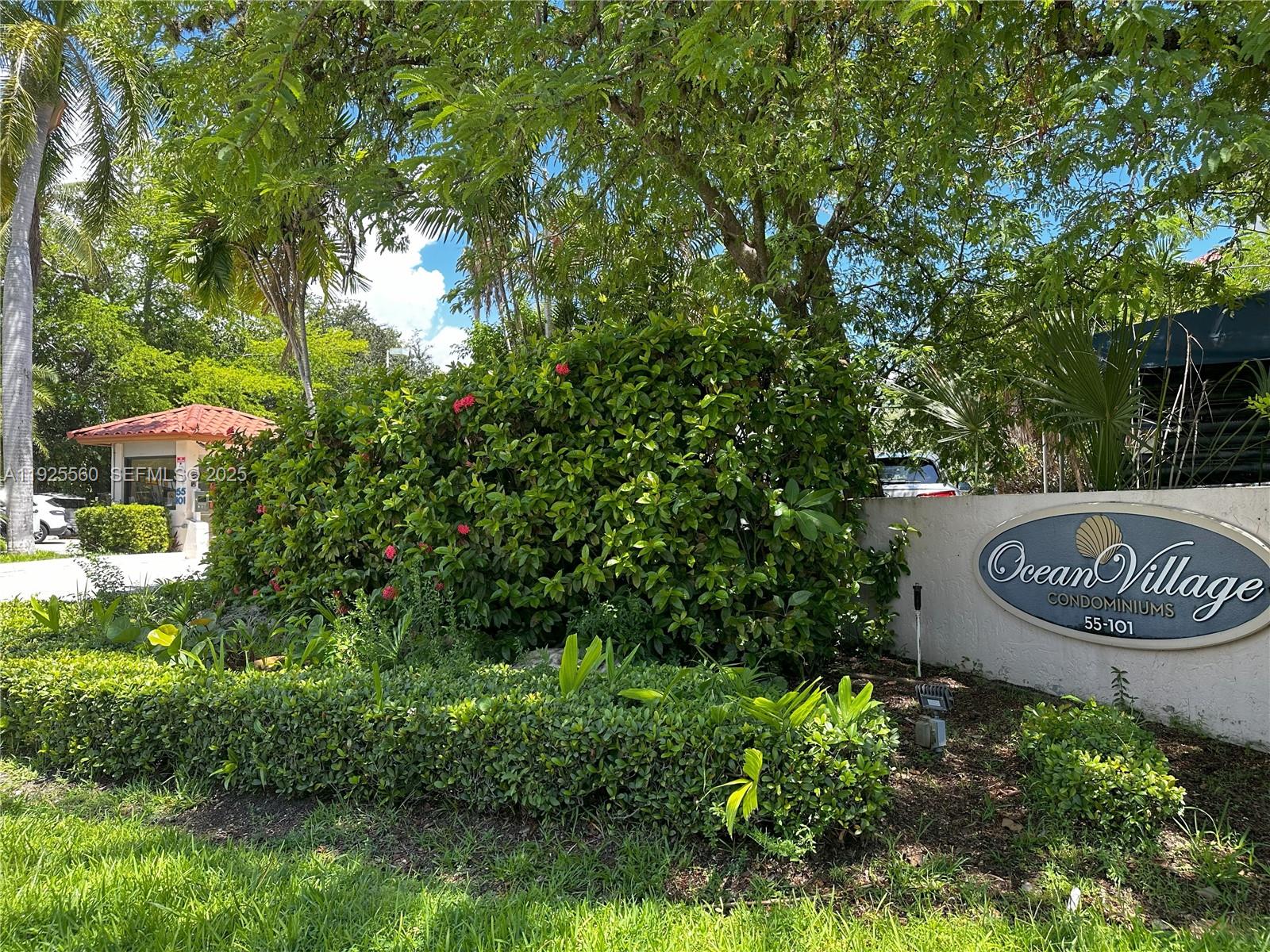 55 Ocean Ln Dr #4020 Key Biscayne, FL 33149
