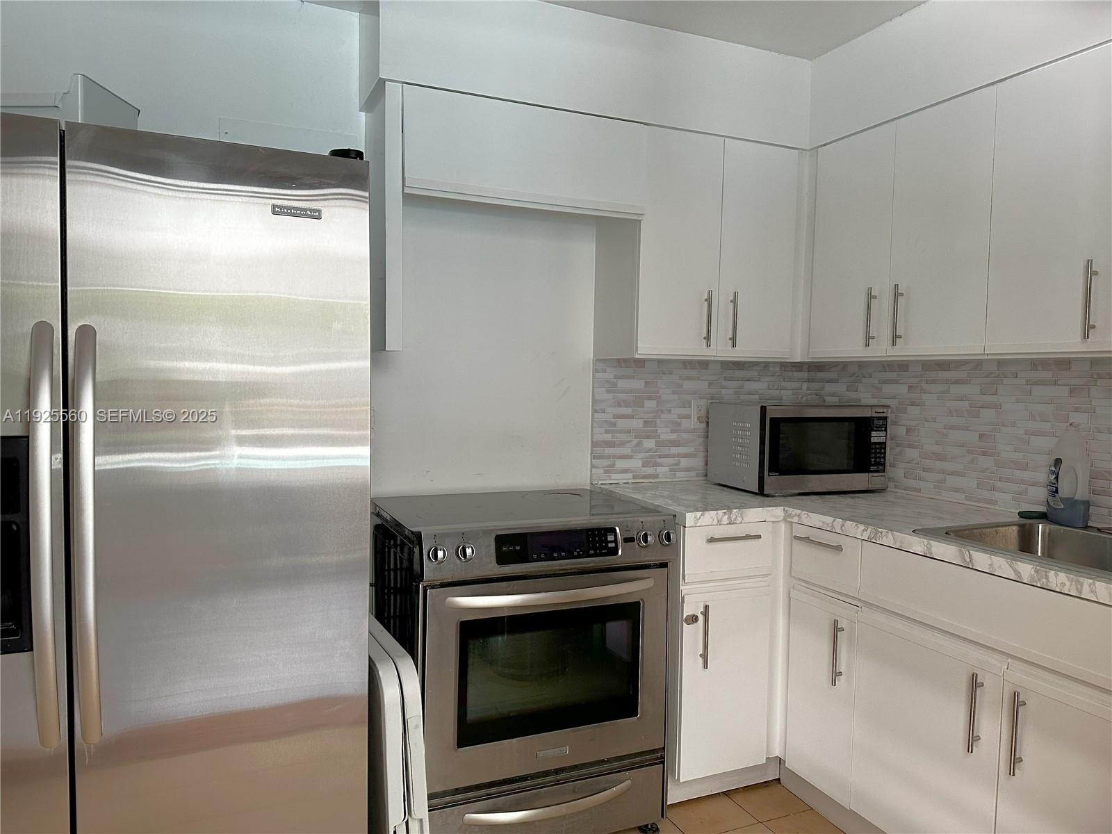 55 Ocean Ln Dr #4020 Key Biscayne, FL 33149