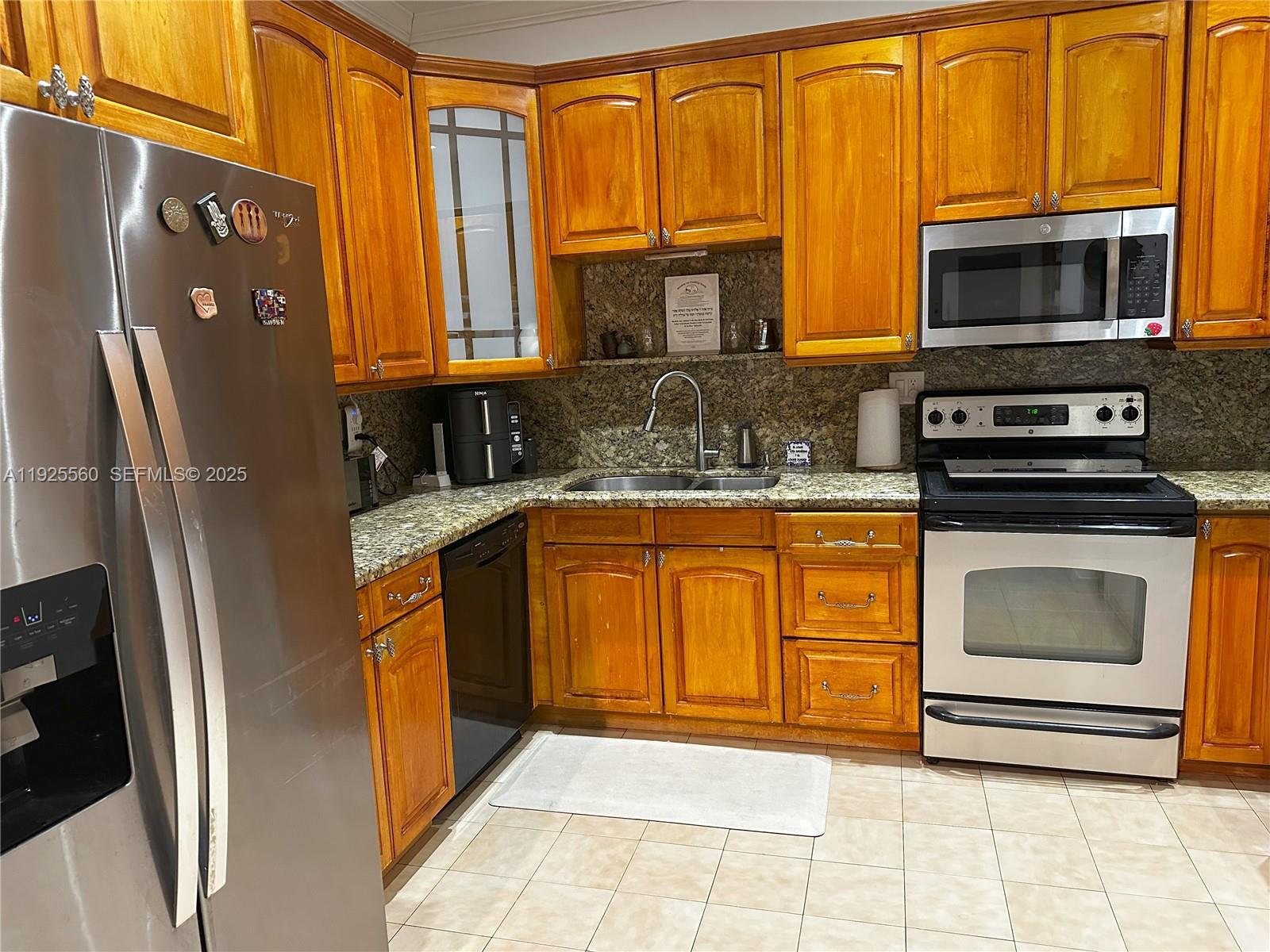 55 Ocean Ln Dr #4020 Key Biscayne, FL 33149