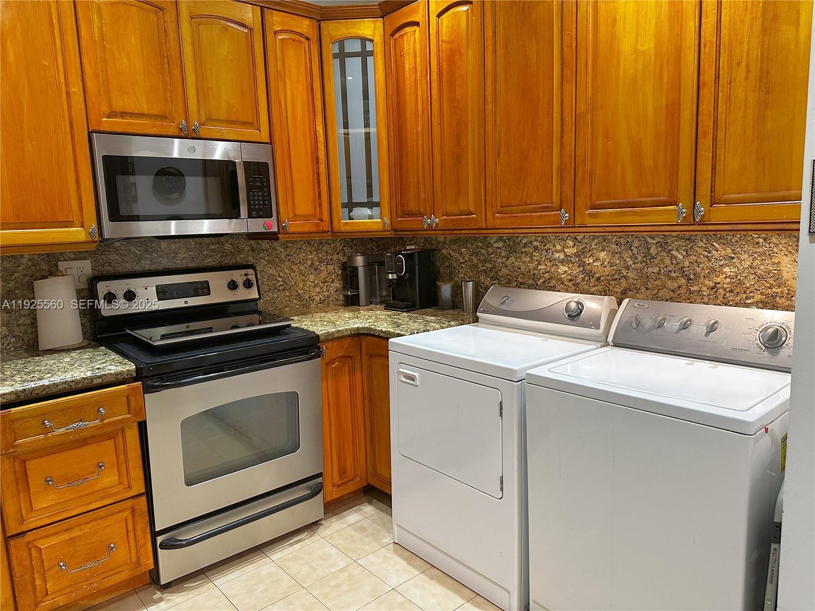 55 Ocean Ln Dr #4020 Key Biscayne, FL 33149