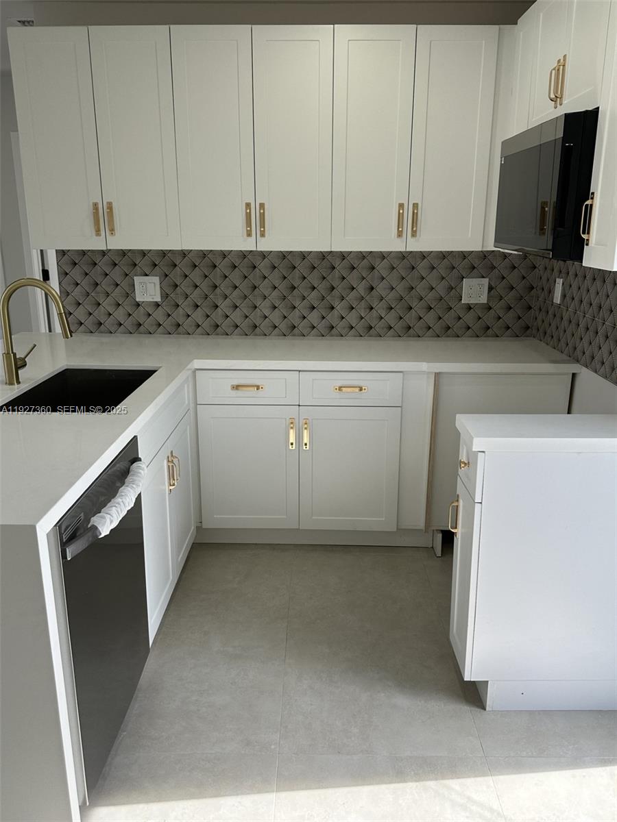 Undisclosed Address Miami, FL 33173